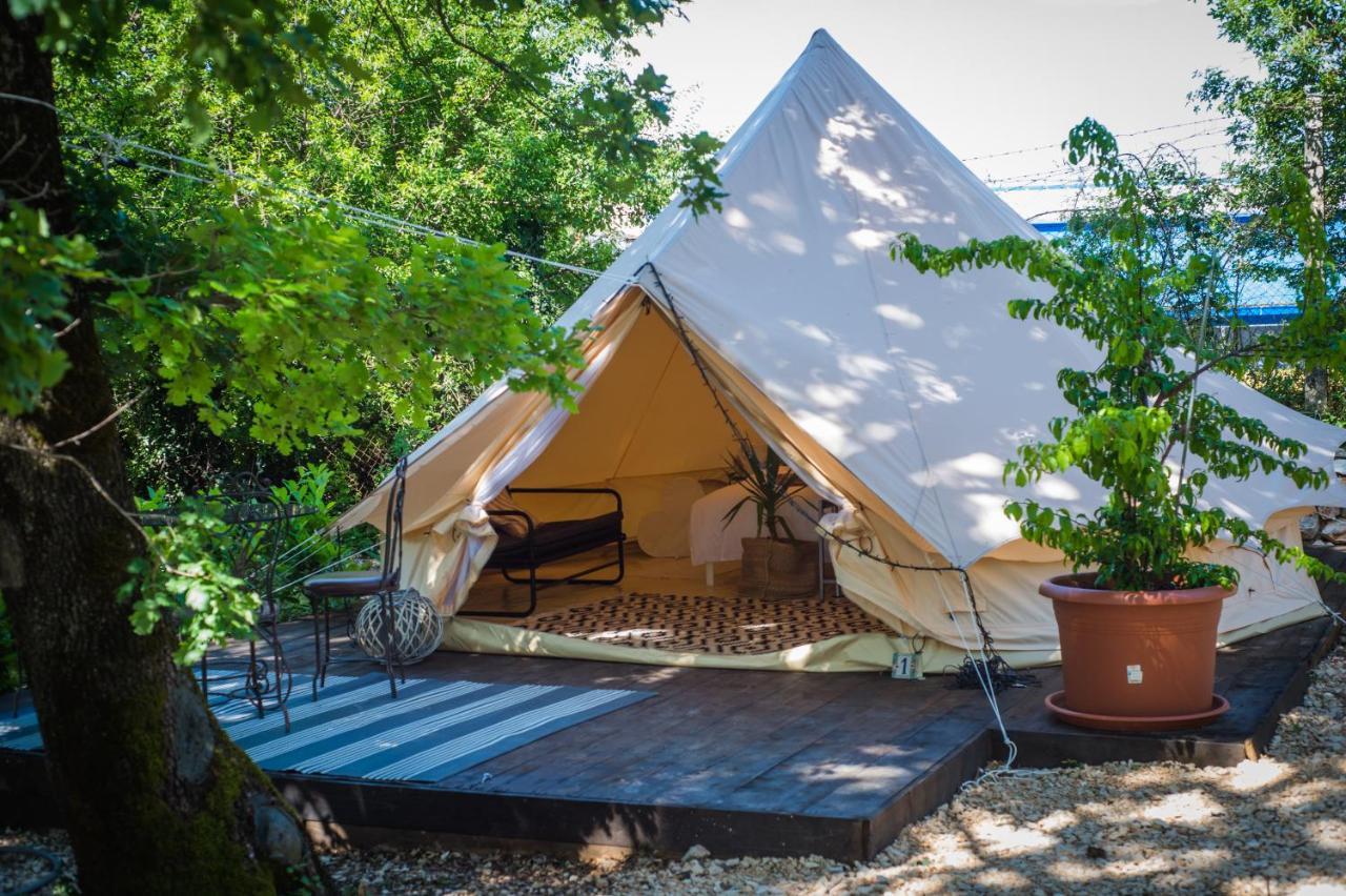 Rock Oak Camping 2 Имотски Экстерьер фото